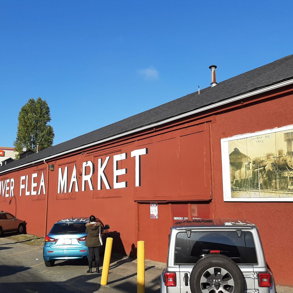 Vancouver Flea Market’s Small but Mighty Antique & Collectible Show